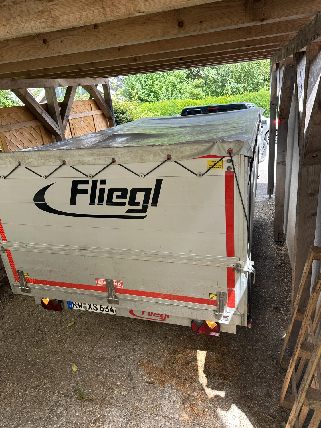 Kipper‍ Bis- Auch Teilbar mit Trenngitter‍ von Bronner